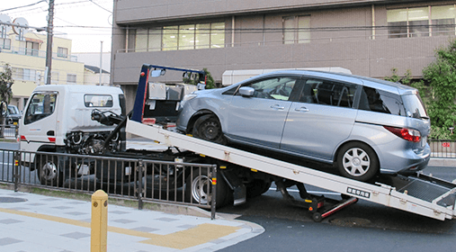 車両引き取りのレッカー費用も無料！